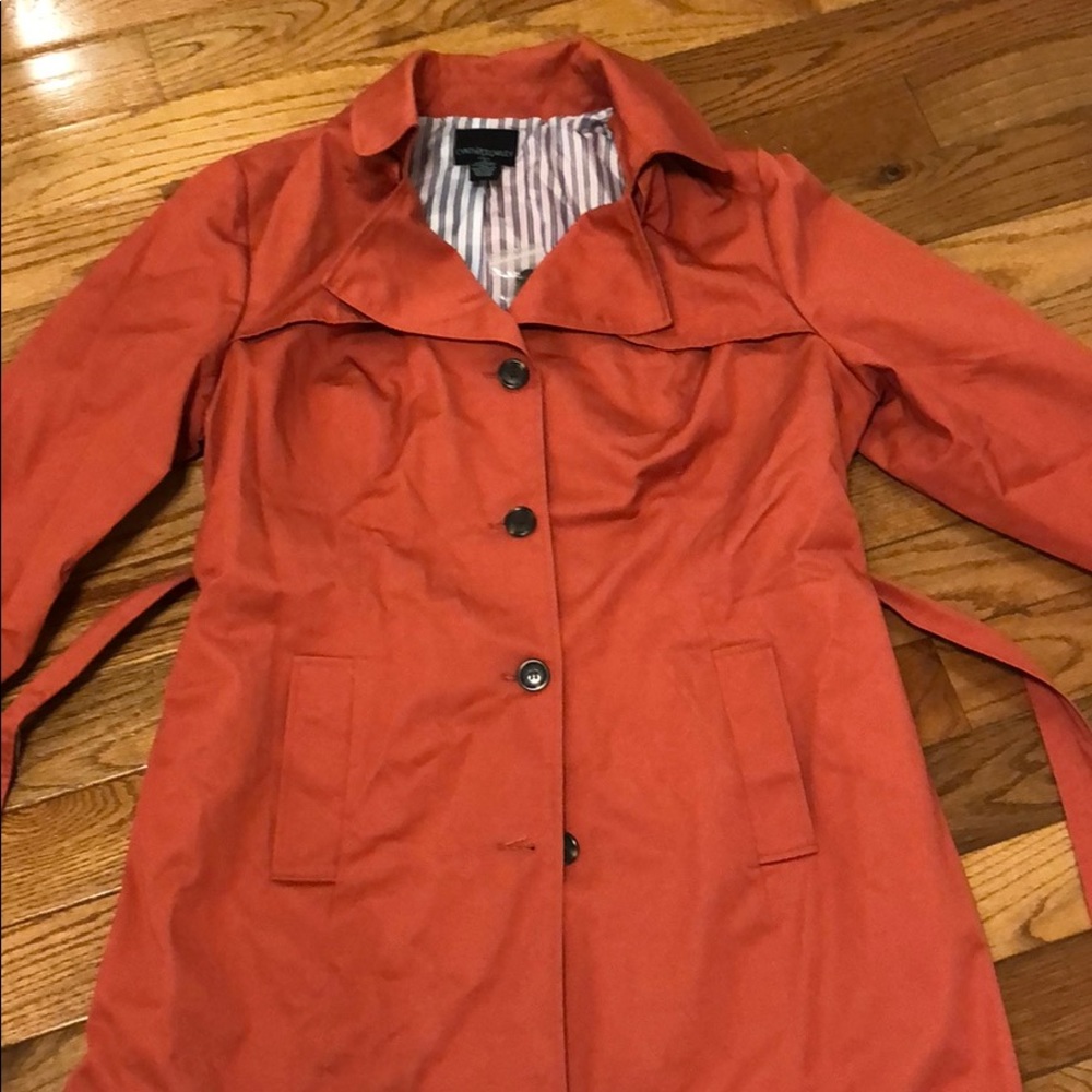 BRAND NEW women’s trench coat